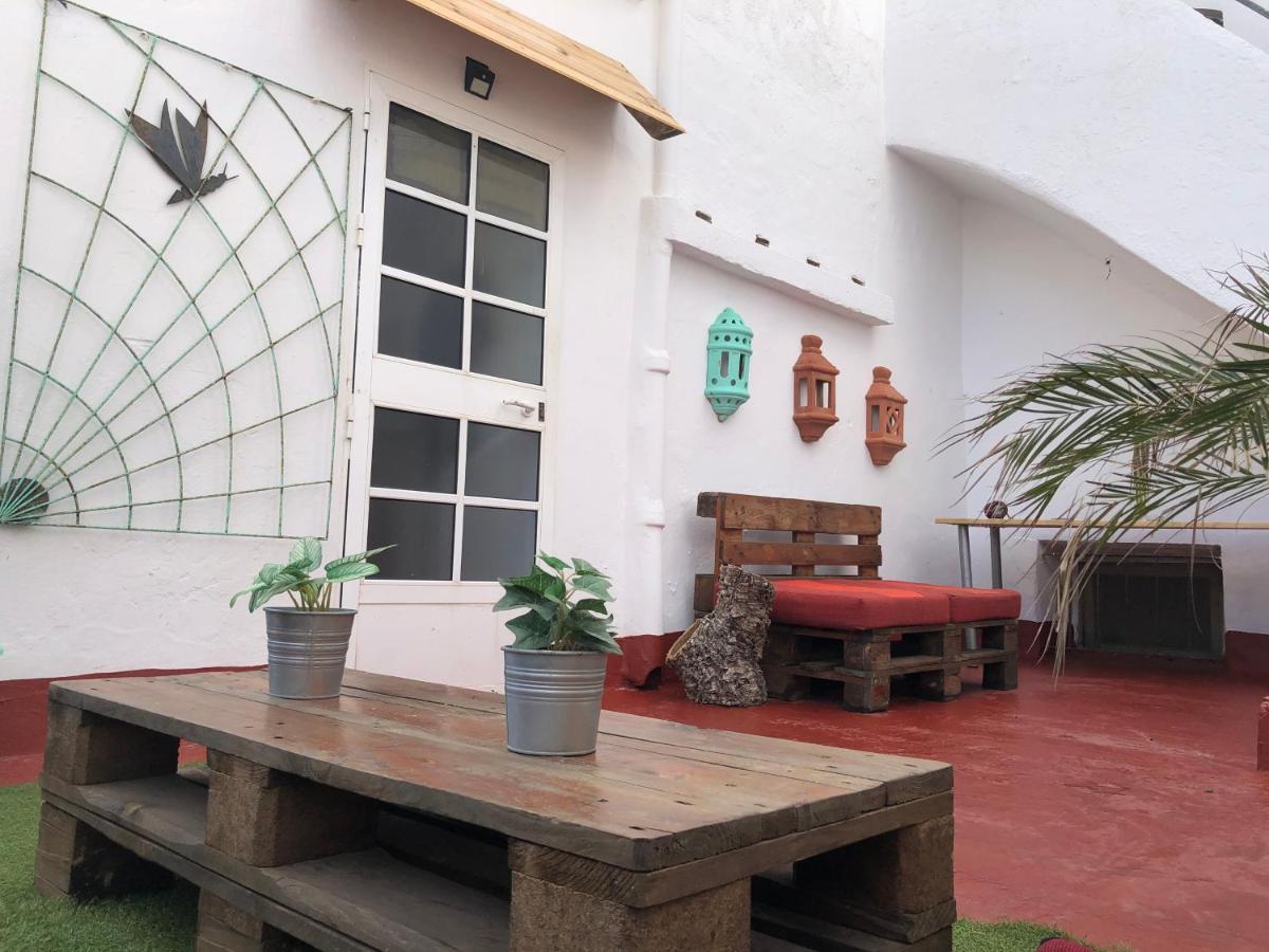 Rebels Tarifa Hostel&kiteschool Buitenkant foto