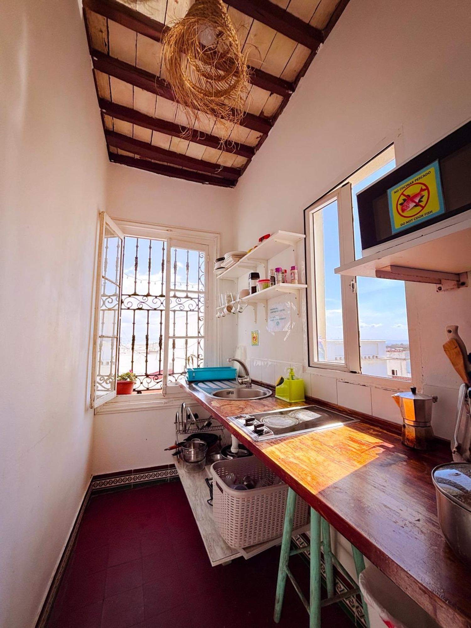 Rebels Tarifa Hostel&kiteschool Buitenkant foto